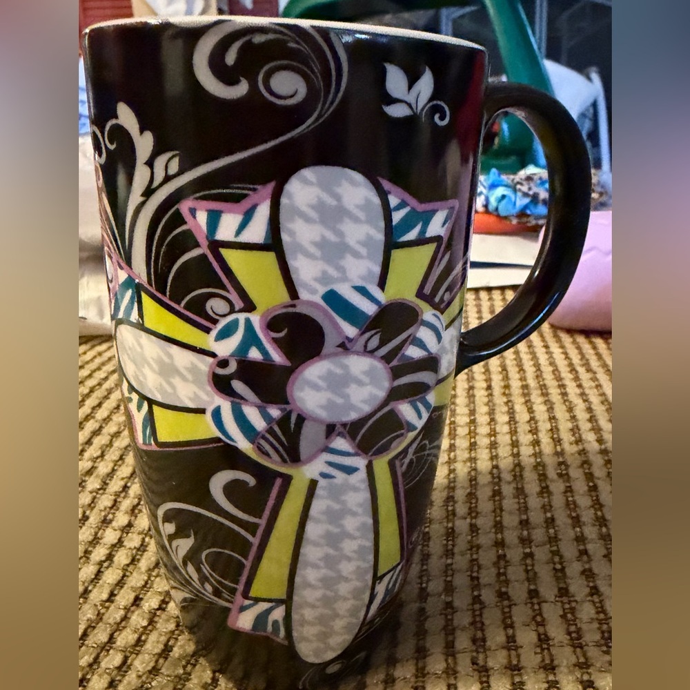 Black Floral Cross Pattern Ceramic Coffee Mug